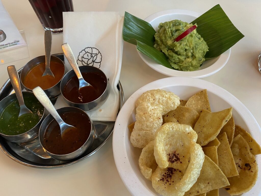 barrio comida topos guac